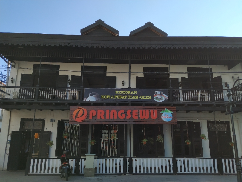 Restaurant Pringsewu Kota Lama Semarang (c) Atmakhati/Travelingyuk