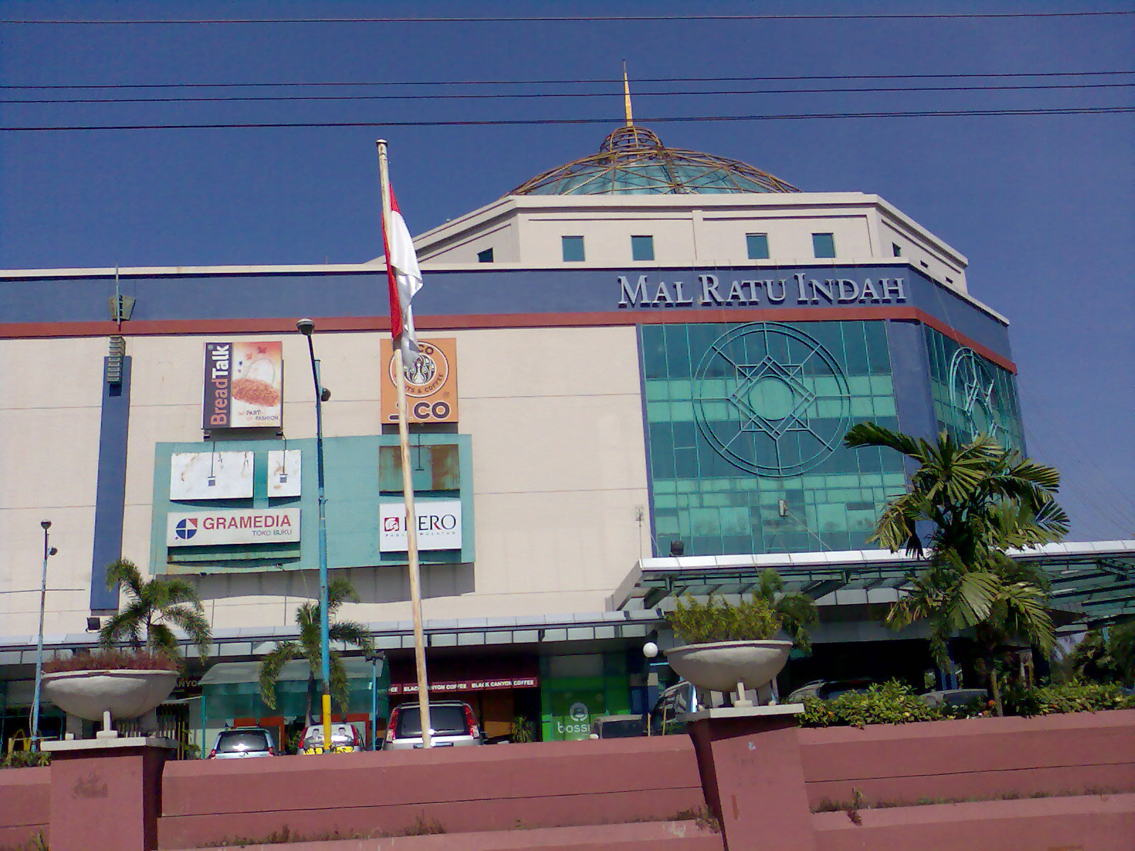 Mall Ratu Indah di Makassar